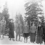 A group of skiers in La Plata City, Colorado